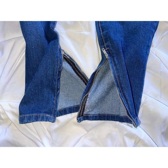 Dark-Wash Jeans - Picture 6 of 6